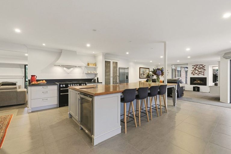 Photo of property in 43 Waikaraka Drive West, Te Puna, Tauranga, 3174