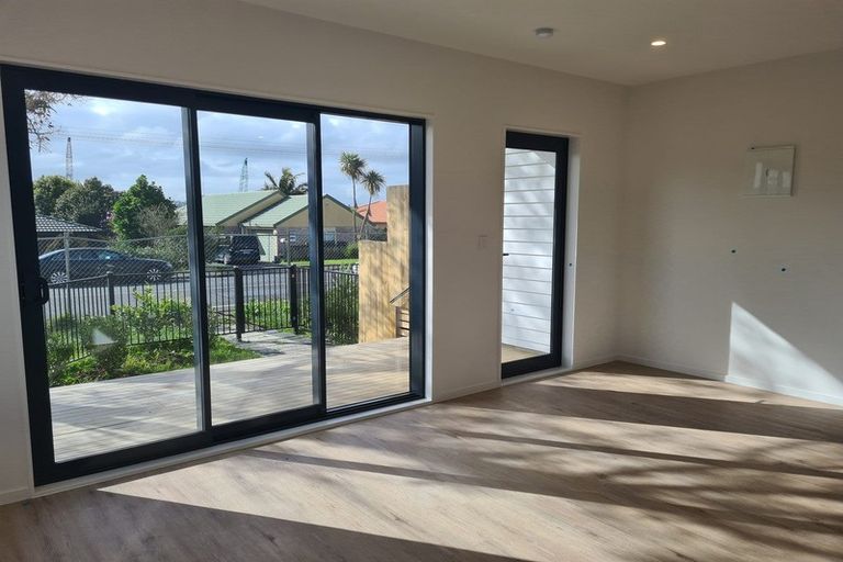 Photo of property in 6/122 Pooks Road, Ranui, Auckland, 0612