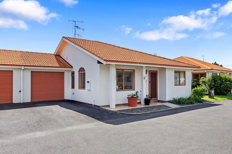 Photo of property in 8 Cheyne Road, Pyes Pa, Tauranga, 3112