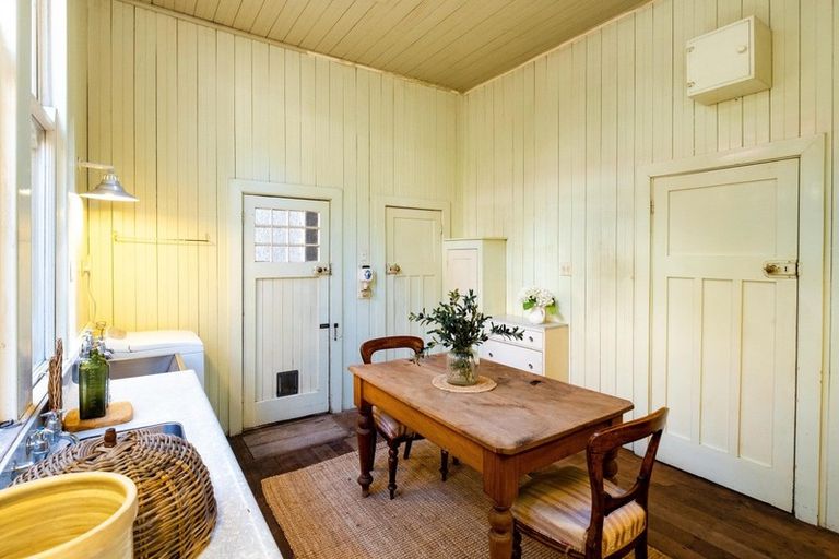 Photo of property in 33a Seapoint Road, Bluff Hill, Napier, 4110