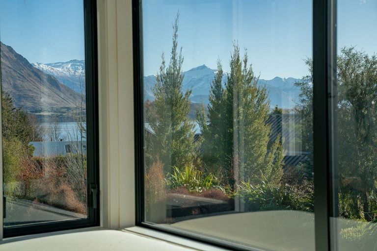 Photo of property in 168a Beacon Point Road, Wanaka, 9305