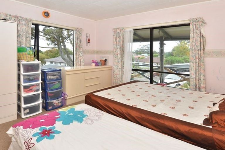 Photo of property in 6 Rako Place, Manurewa, Auckland, 2102