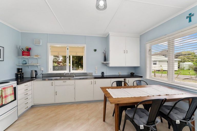 Photo of property in 9 Iti Street, Otaki, 5512