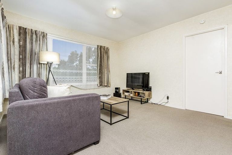 Photo of property in 73 Lynden Avenue, Hillcrest, Auckland, 0627
