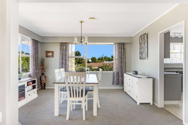 Photo of property in 12 Banks Street, Tolaga Bay, 4077