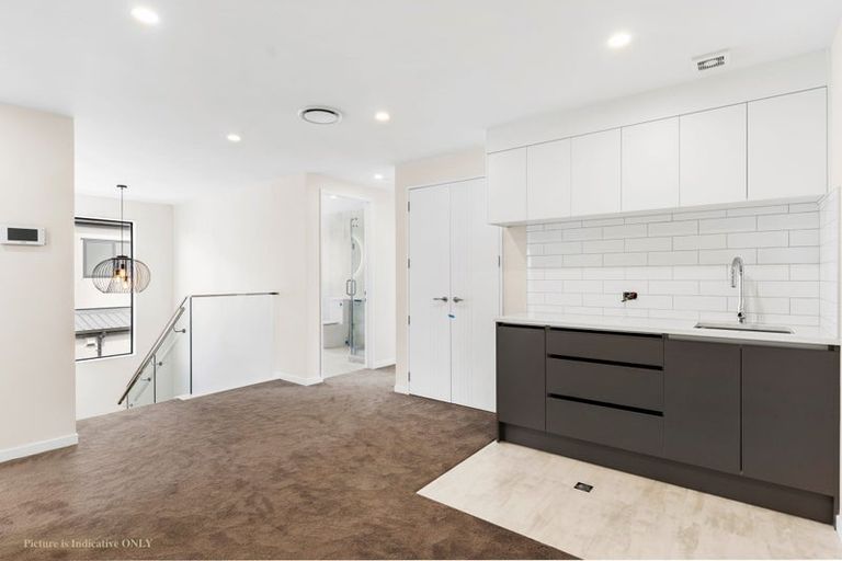 Photo of property in 11b Markham Place, Bucklands Beach, Auckland, 2012