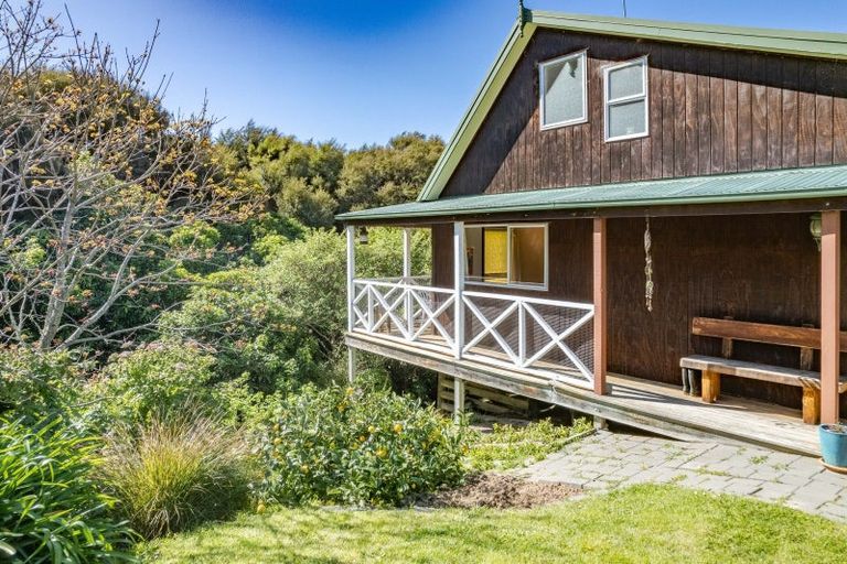 Photo of property in 25 Seaview Lane, Wainui, French Farm, 7582