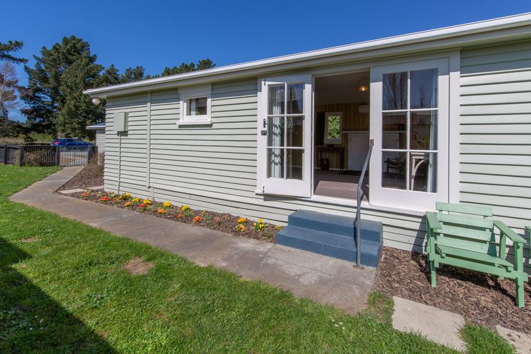 Photo of property in 34 Ferry Road, Woodend Beach, Kaiapoi, 7691