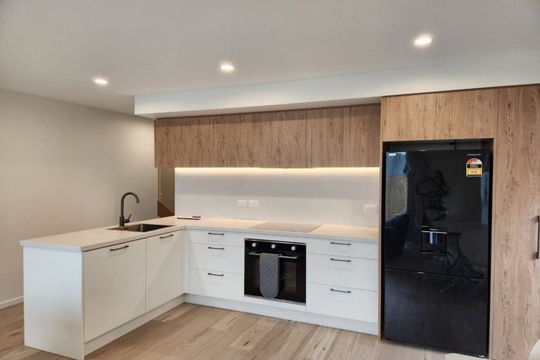 Photo of property in 2/117 Burke Street, Sydenham, Christchurch, 8023