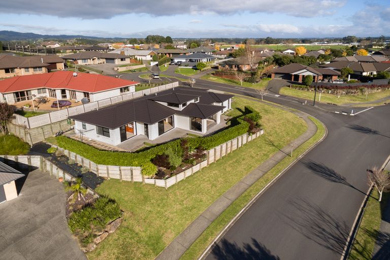 Photo of property in 1 Lochay Place, Pyes Pa, Tauranga, 3112