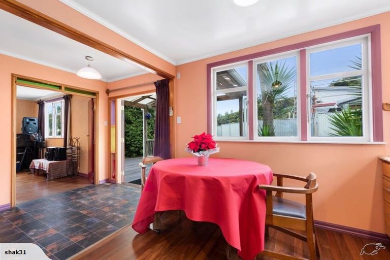 Photo of property in 2 Somme Road, Silverstream, Upper Hutt, 5019