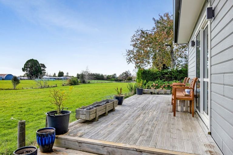 Photo of property in 8 Manatu Lane, Inglewood, 4330