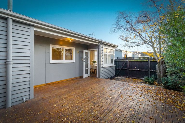 Photo of property in 51 Gresford Street, Edgeware, Christchurch, 8013