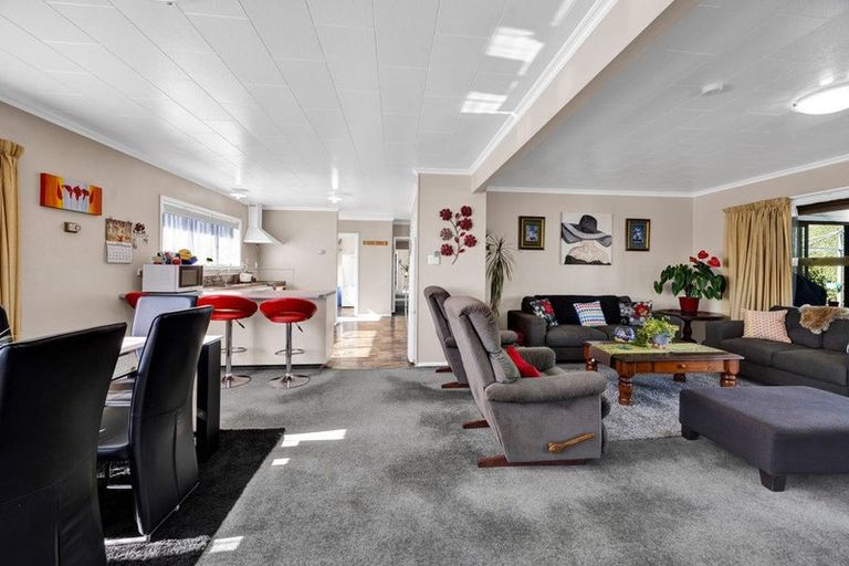 Photo of property in 31 Kamahi Avenue, Hawera, 4610