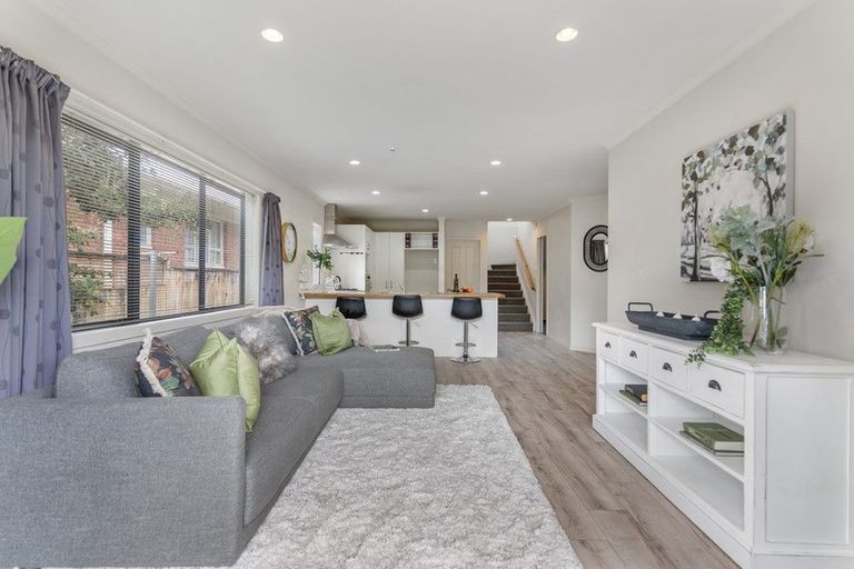 Photo of property in 140 Wellington Street, Howick, Auckland, 2014