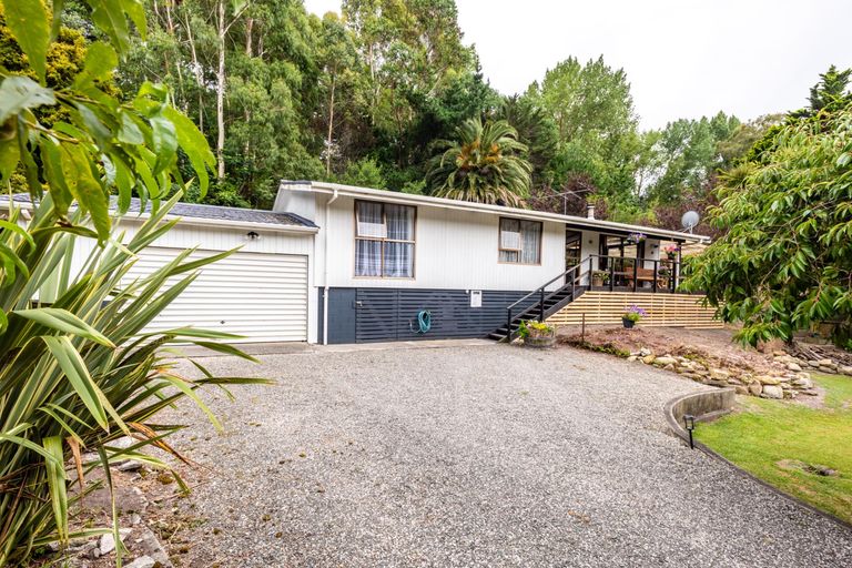 Photo of property in 77 Endcliffe Road, Kaiti, Gisborne, 4010
