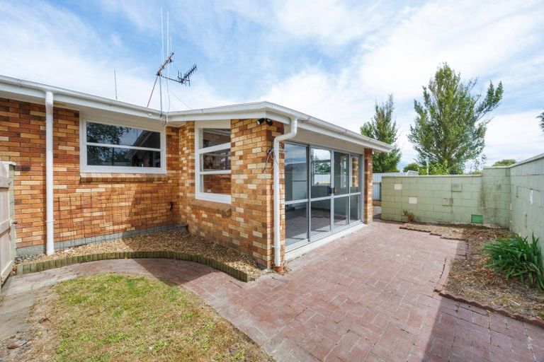 Photo of property in 2 Katene Street, West End, Palmerston North, 4412