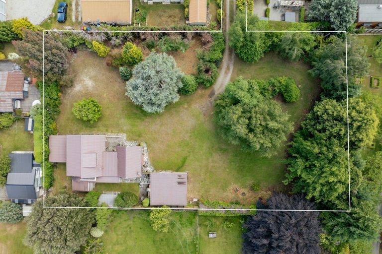 Photo of property in 197 Beacon Point Road, Wanaka, 9305