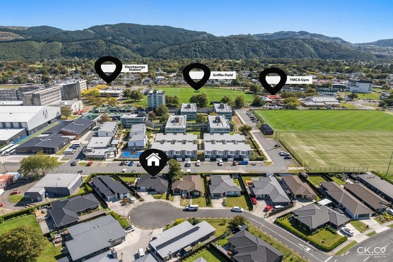 Photo of property in 12 Passchendaele Grove, Trentham, Upper Hutt, 5018