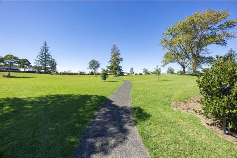 Photo of property in 6/81 Kervil Avenue, Te Atatu Peninsula, Auckland, 0610