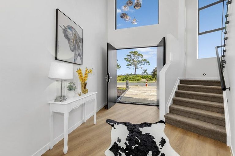 Photo of property in 13 Catalina Avenue, Rosehill, Papakura, 2113