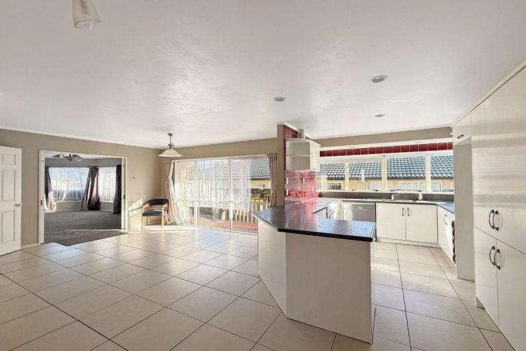 Photo of property in 79 Wairere Road, The Gardens, Auckland, 2105