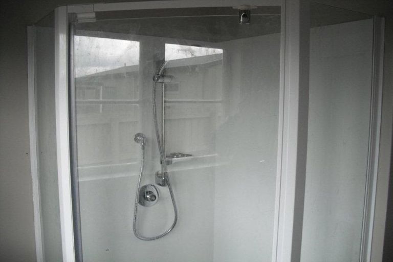 Photo of property in 65 Birdwood Road East, Pukekohe, 2120