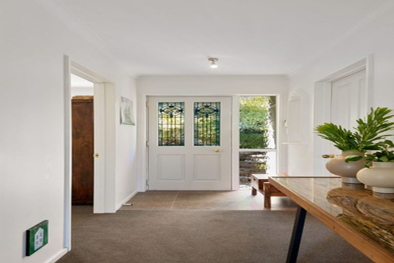 Photo of property in 6c Rockview Place, Mount Pleasant, Christchurch, 8081