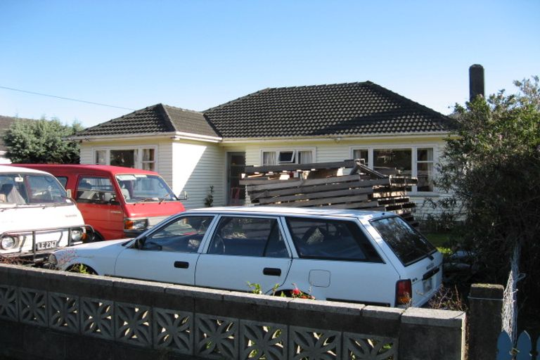 Photo of property in 33 Bull Avenue, Wainuiomata, Lower Hutt, 5014