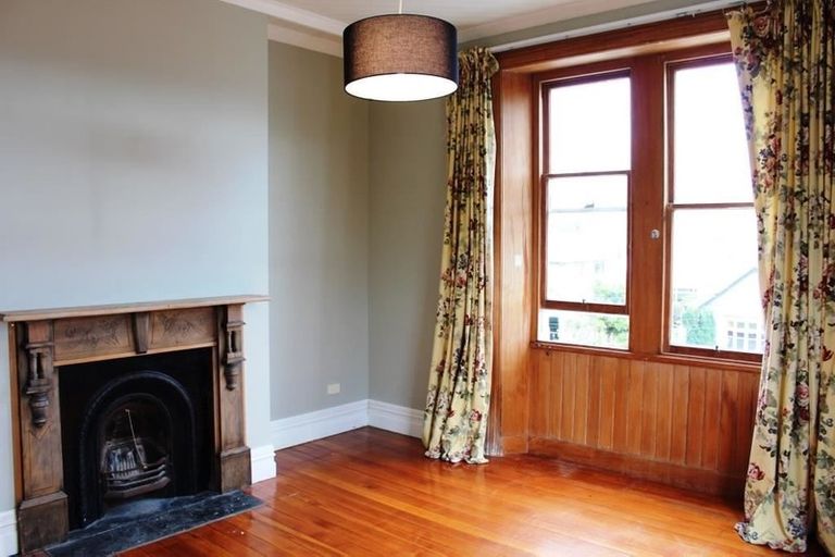 Photo of property in 147 Victoria Road, Saint Clair, Dunedin, 9012