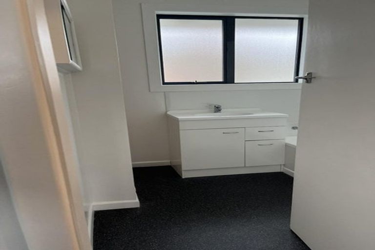 Photo of property in 9 Manapouri Street, Strathern, Invercargill, 9812