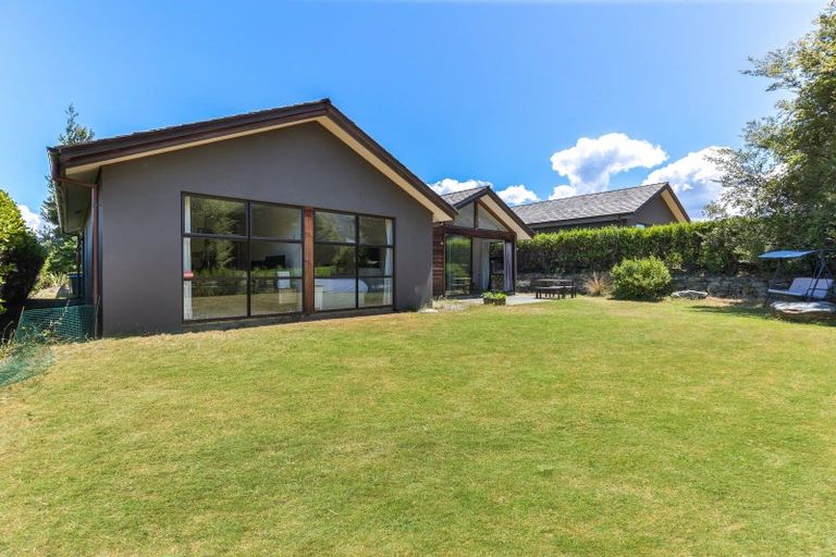 Photo of property in 4 Jackby Court, Jacks Point, Queenstown, 9371