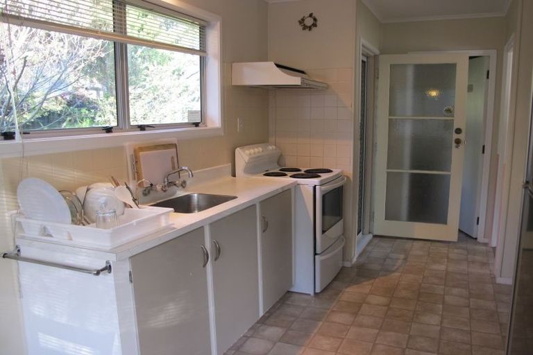 Photo of property in 1/25 Sapphire Place, Bayview, Auckland, 0629