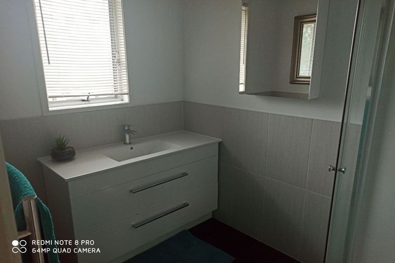 Photo of property in 6 Camphora Place, Ranui, Auckland, 0612