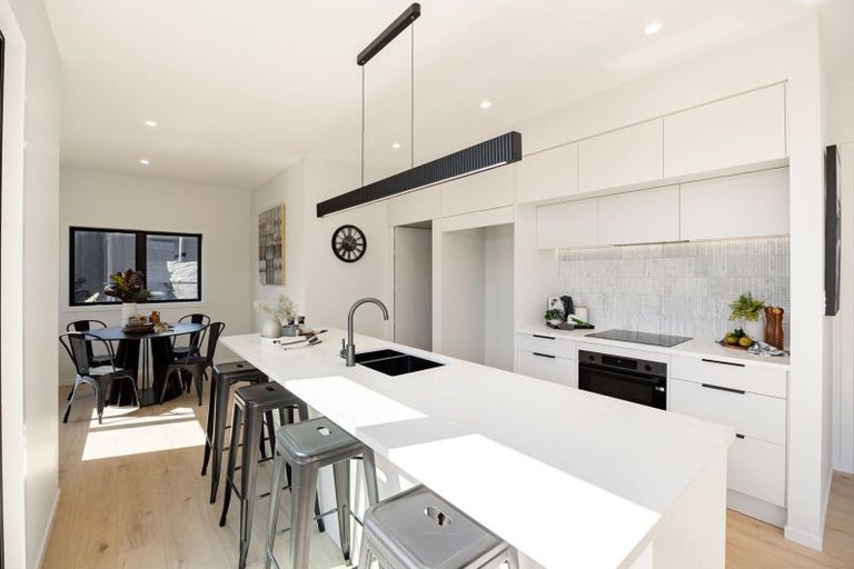 Photo of property in 37 Taahunui Rise, Peacocke, Hamilton, 3206