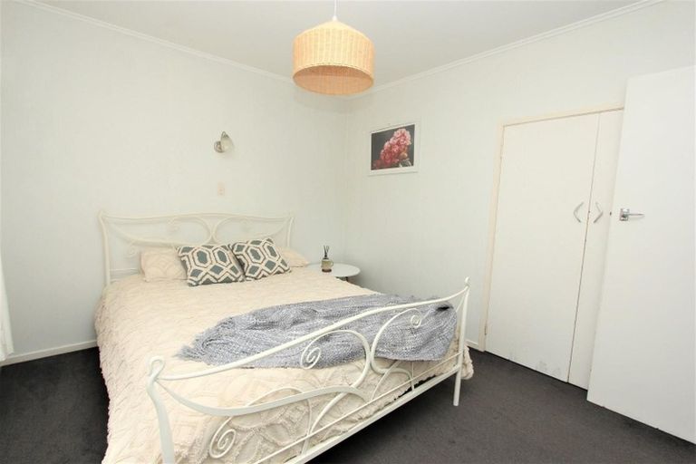 Photo of property in 3/43 Shakespeare Road, Milford, Auckland, 0620