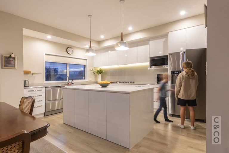 Photo of property in 64 Pohutukawa Parade, Riverhead, 0820