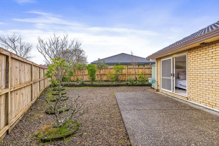 Photo of property in 2 Marlon Lane, East Tamaki, Auckland, 2016