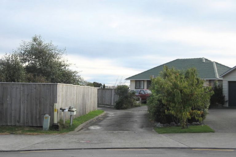 Photo of property in 8a Westridge Court, Paraparaumu, 5032