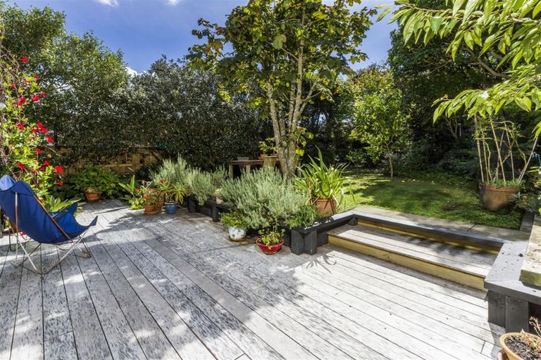 Photo of property in 26 Wicklow Road, Narrow Neck, Auckland, 0622