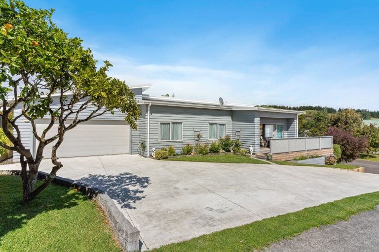 Photo of property in 123 Durrant Drive, Whangamata, 3620