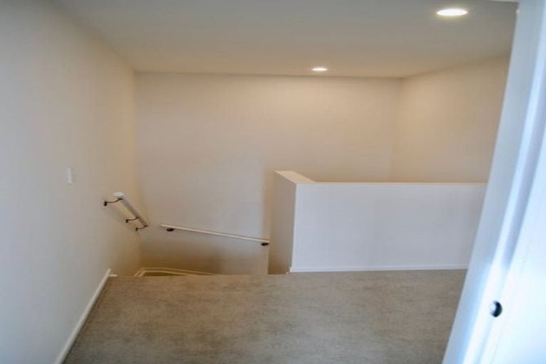 Photo of property in 5 Kaman Seasprite Road, Hobsonville, Auckland, 0616