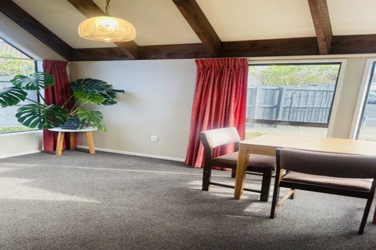 Photo of property in 1/35 Solway Avenue, Ilam, Christchurch, 8041