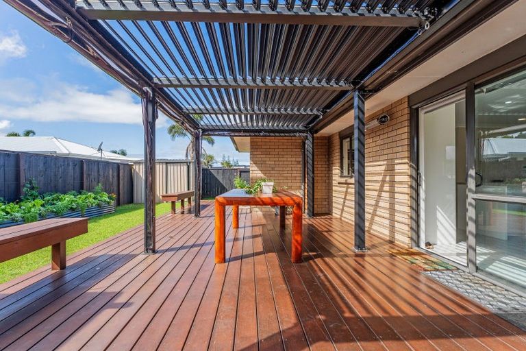 Photo of property in 22 Captain Wood Avenue, Whitianga, 3510