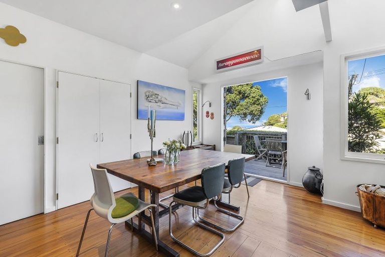 Photo of property in 16 Beach Street, Island Bay, Wellington, 6023