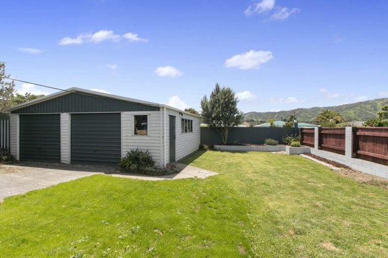 Photo of property in 118 Wainuiomata Road, Wainuiomata, Lower Hutt, 5014