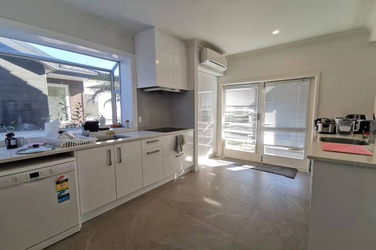 Photo of property in 157 Fendalton Road, Fendalton, Christchurch, 8041