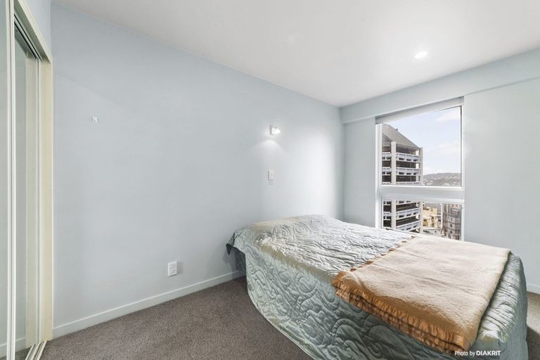Photo of property in Terrace Heights Apartments, 8e/163 The Terrace, Wellington Central, Wellington, 6011