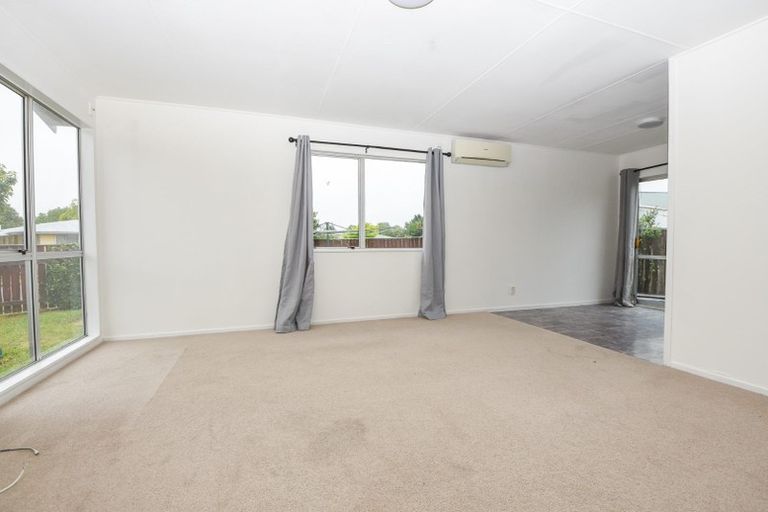 Photo of property in 14 Baillie Crescent, Carterton, 5713