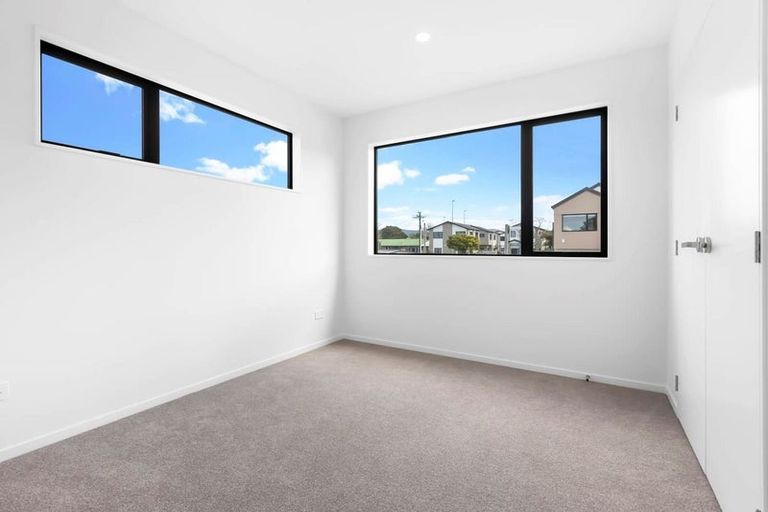 Photo of property in 19/12 Arney Road, Ranui, Auckland, 0612